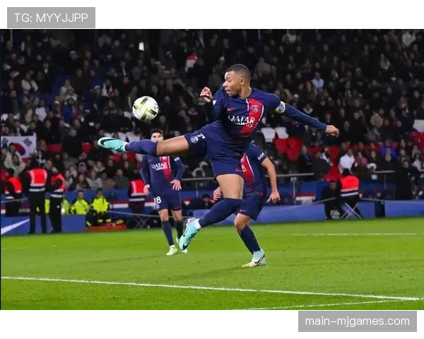 巴黎圣日耳曼完成18次射门6次射正，控球率74%碾压利物浦